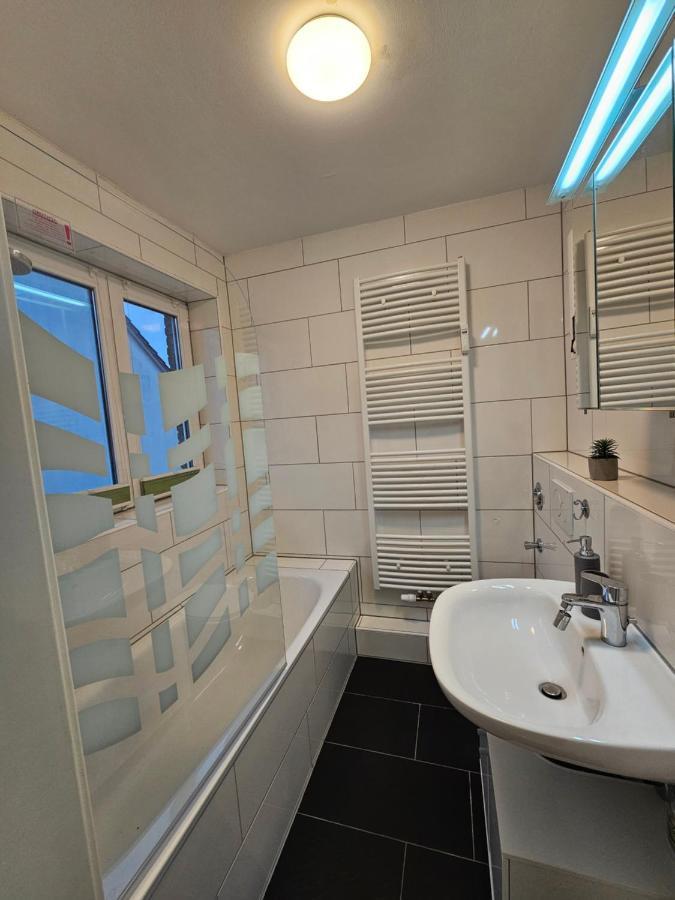 Modern Studio Near Duesseldorf Airport & Messe/Fair Meerbusch Buitenkant foto
