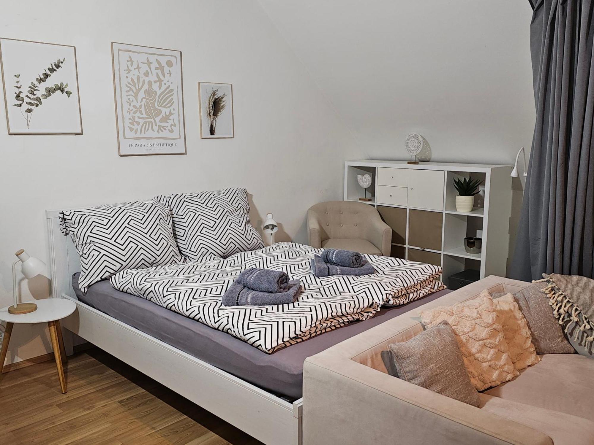 Modern Studio Near Duesseldorf Airport & Messe/Fair Meerbusch Buitenkant foto