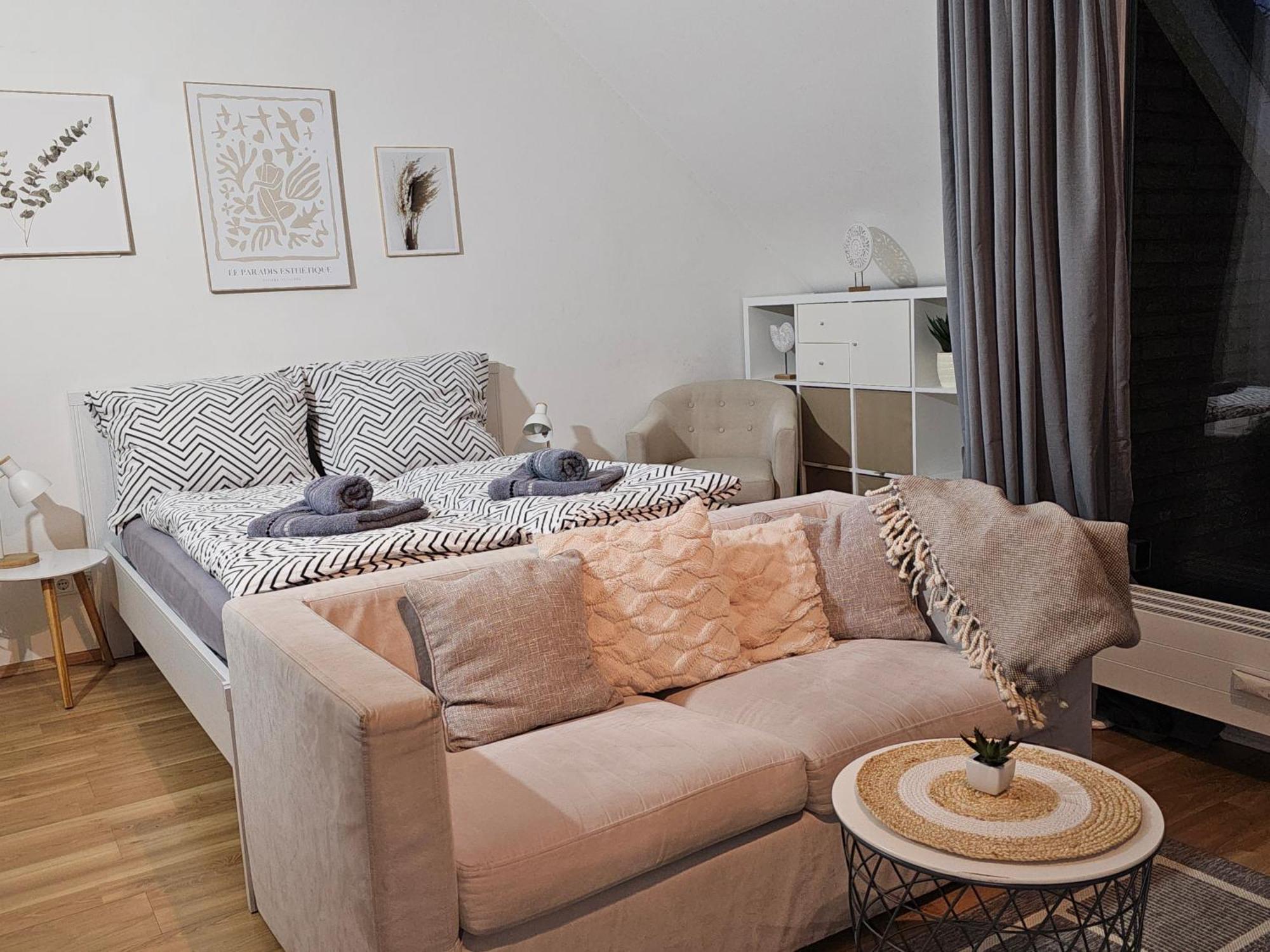 Modern Studio Near Duesseldorf Airport & Messe/Fair Meerbusch Buitenkant foto